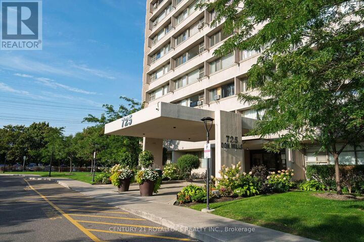 Property Photo:  725 Don Mill Road 906  ON M3C 1S8 