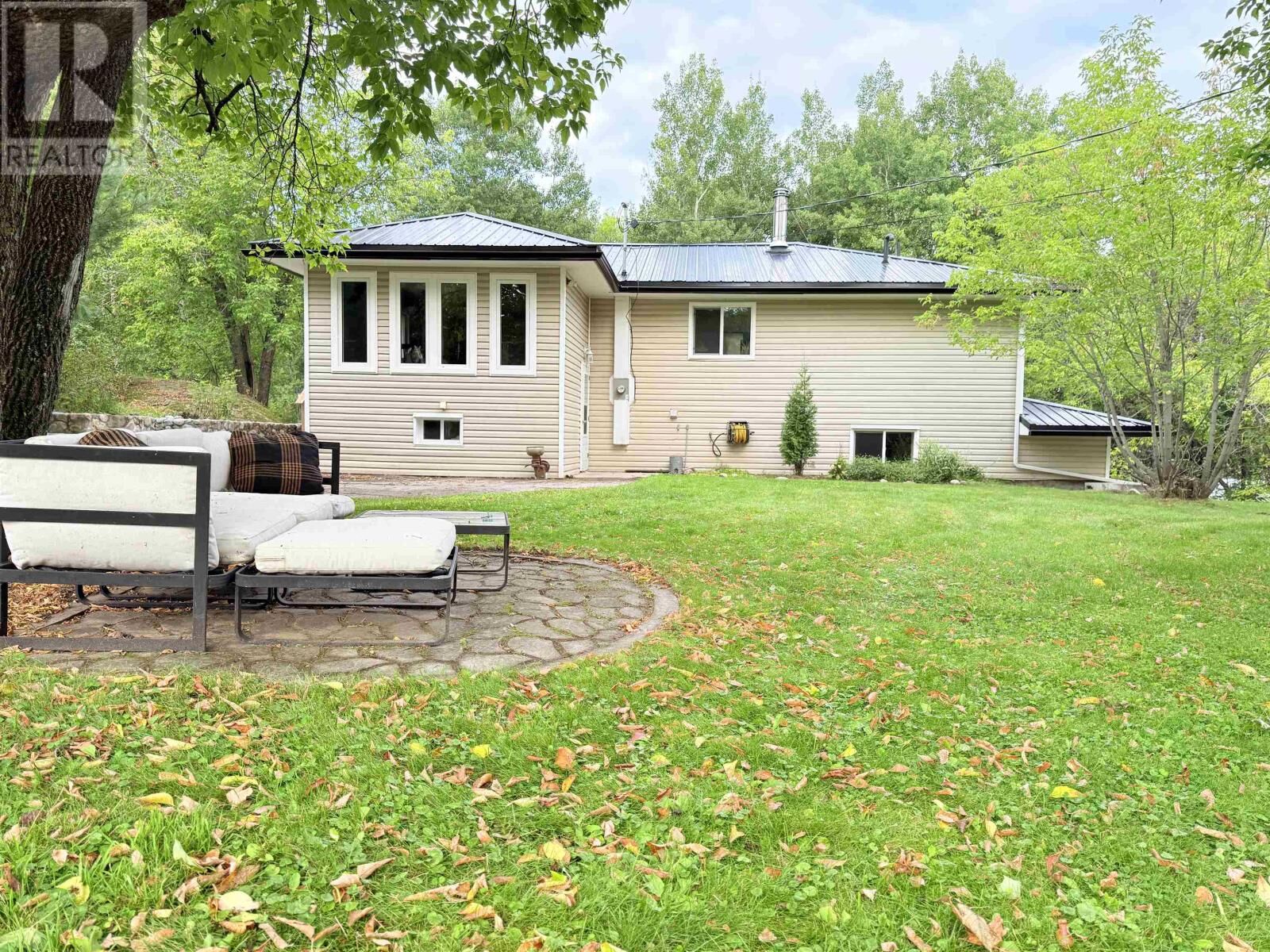 Property Photo:  50 Drayton Rd  ON P8T 0A7 