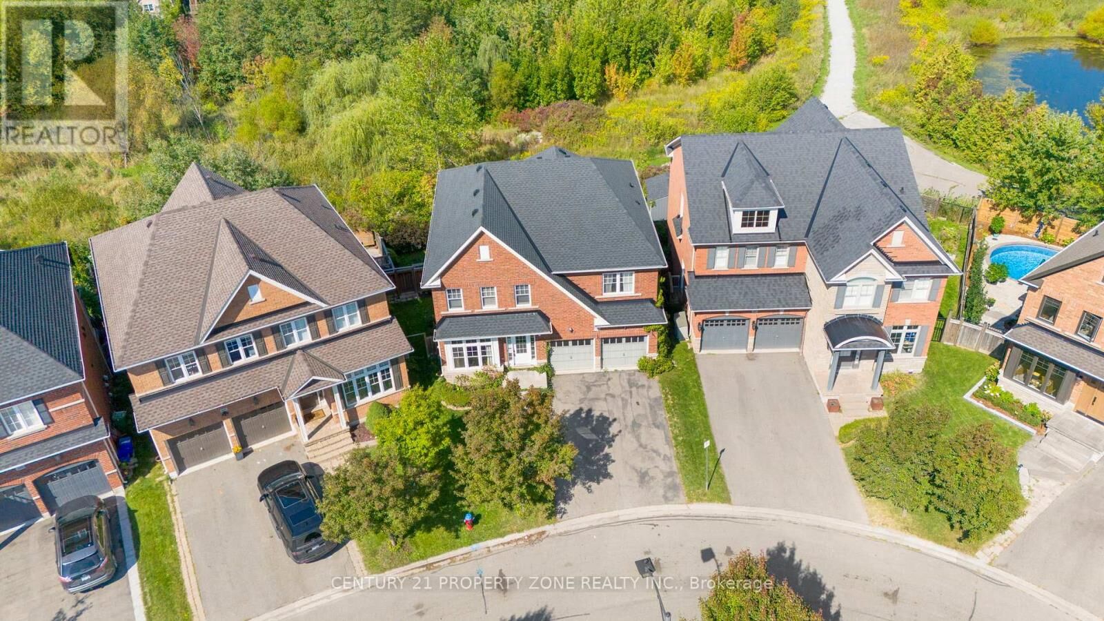 Property Photo:  401 Baylis Court  ON L9T 0T2 
