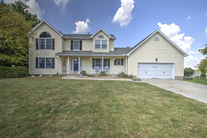 309 N Linden Street  Maroa IL 61756 photo