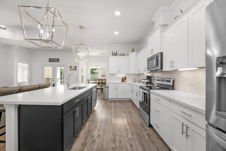 Property Photo:  1484 Penn State Court  FL 32563 