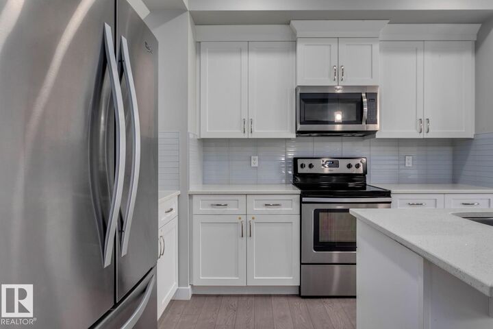 Property Photo:  2836 Koshal Crescent SW  AB T6W 3J7 