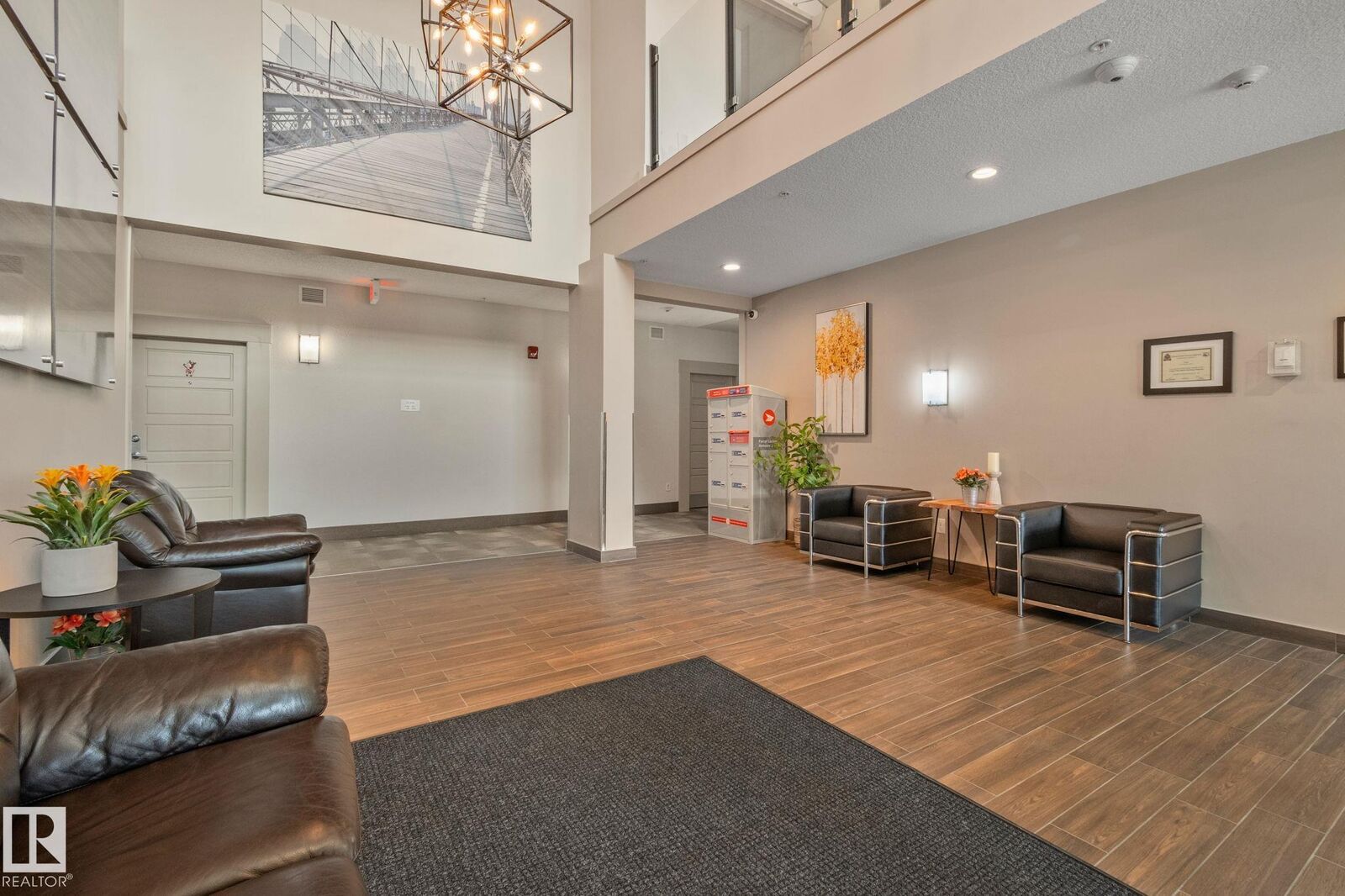 Property Photo: 1144 Adamson Drive SW 404 AB T6W 2X7