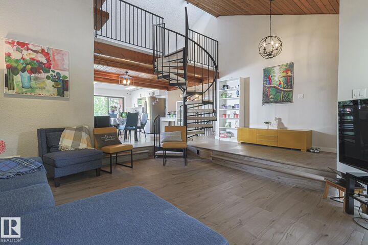 10614 25A Avenue NW  Edmonton AB T6J 4K3 photo