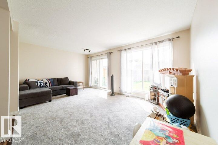 13201 81 Street NW  Edmonton AB T5C 1N6 photo