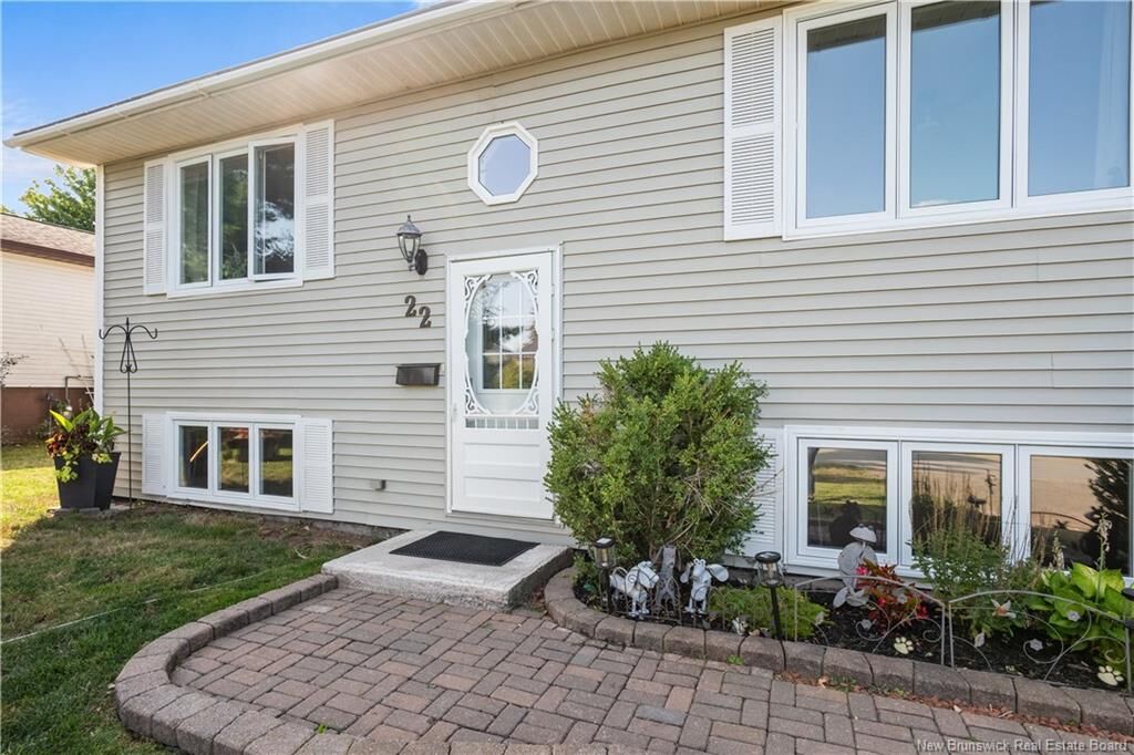 Property Photo:  22 Cosburn Drive  NB E1B 1A3 