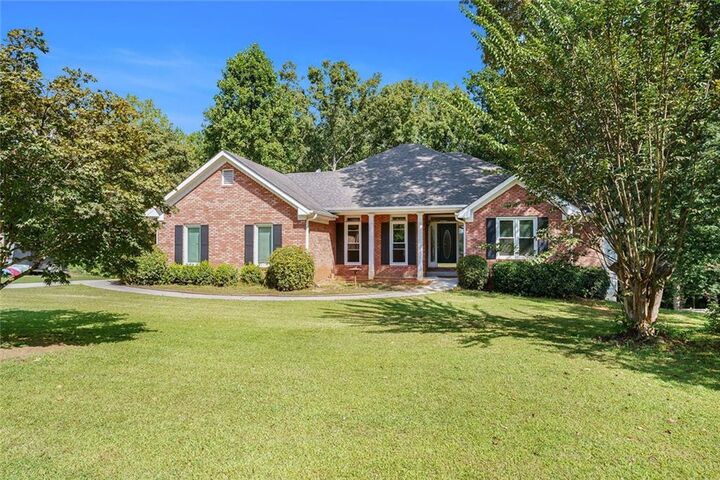 Property Photo: 1020 SE Thornwood Circle GA 30016