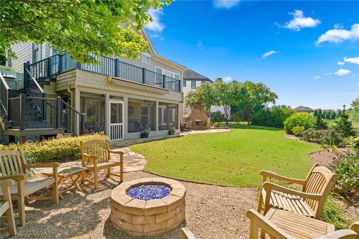 Property Photo:  2560 Hillandale Circle  GA 30041 