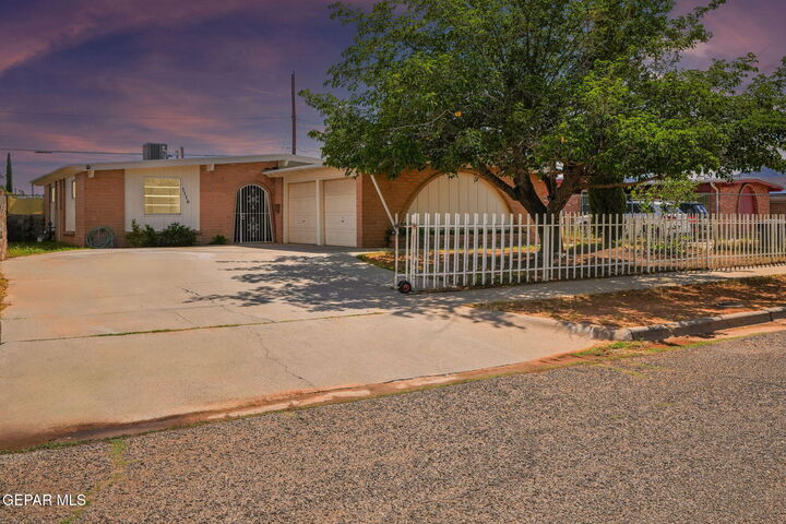 5116 Anchorage Avenue  El Paso TX 79924 photo