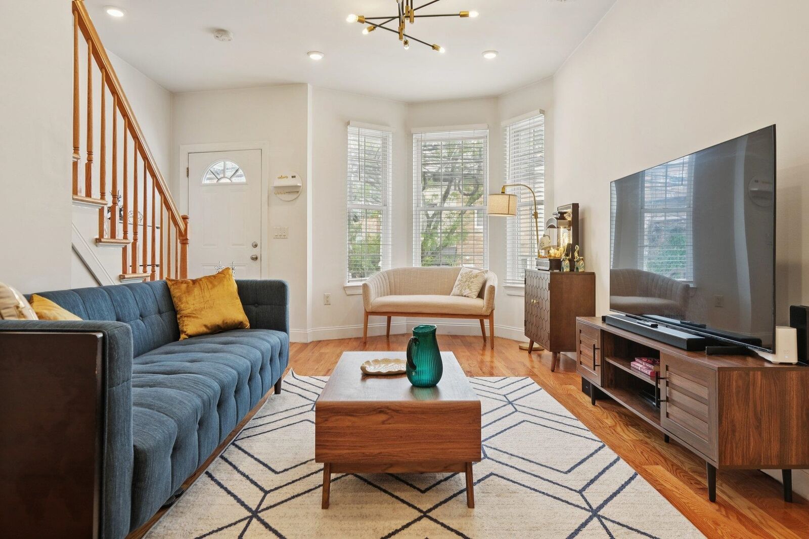 Property Photo:  493 Mercer St 2  NJ 07306 