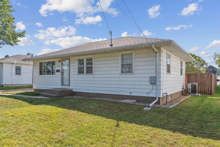 Property Photo:  802 Dena Street  IA 50701 