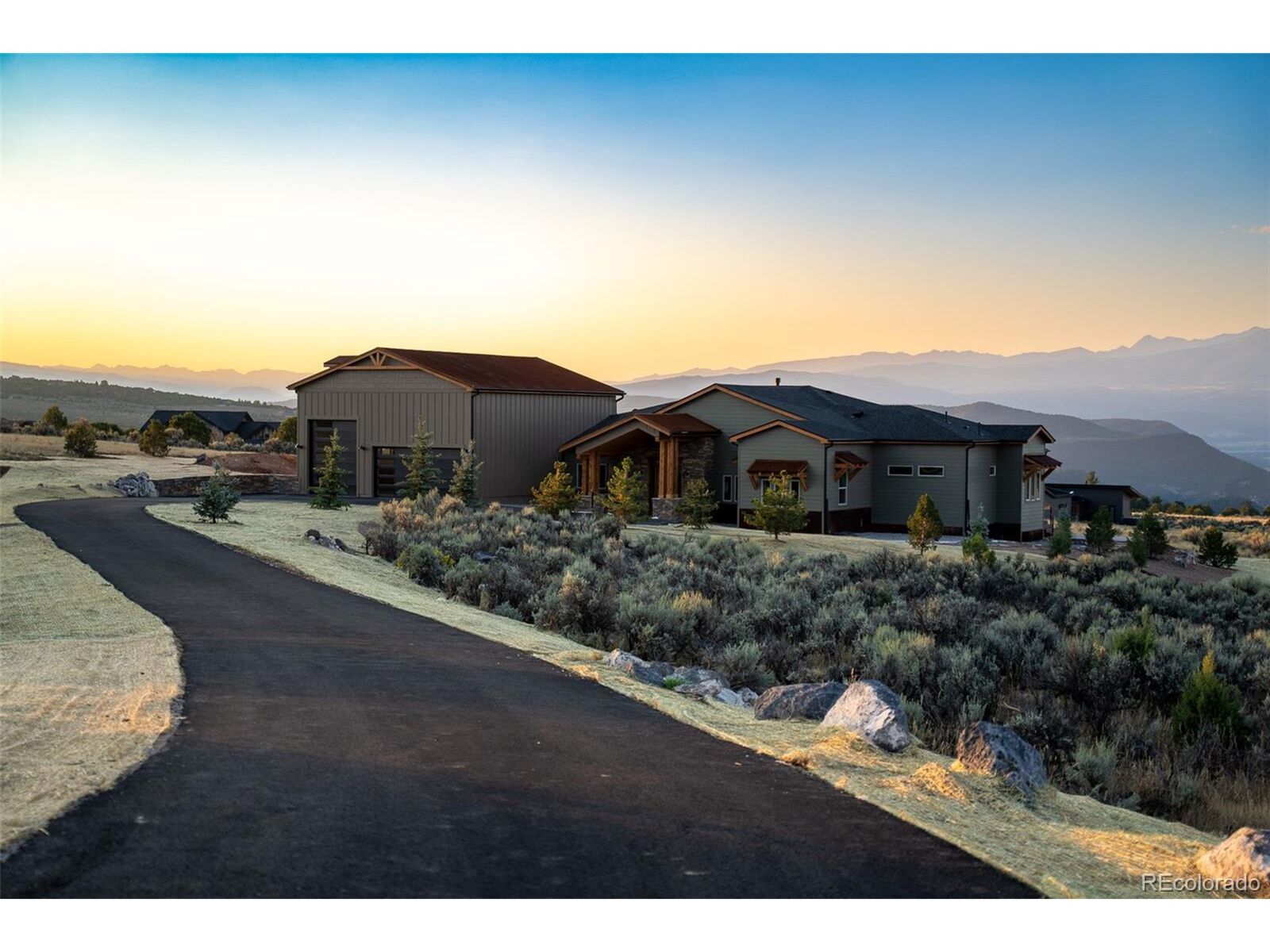 Property Photo:  52 Grosbeak Pl  CO 81601 