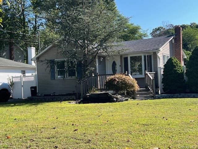 Property Photo:  53 Biltmore Drive  NY 11951 