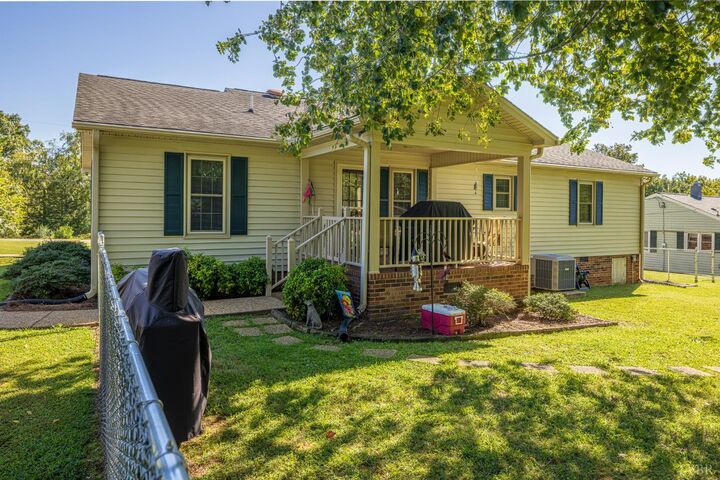 Property Photo:  102 Hawkins Street  VA 23927 