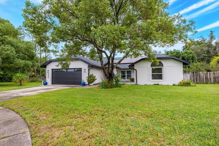 Property Photo: 998 El Lago Terrace FL 32708