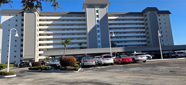 Property Photo: 5130 Brittany Drive S 807 FL 33715