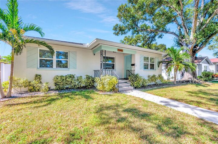 Property Photo:  1546 15th Street N  FL 33704 