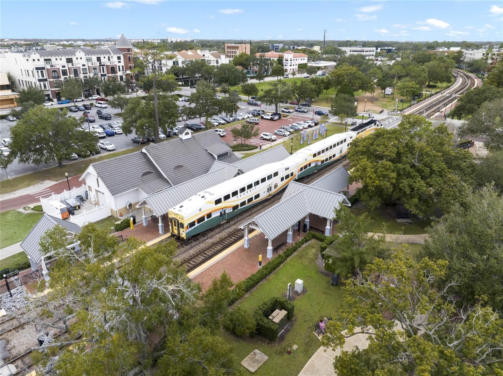 Property Photo:  1661 Hillcrest Avenue  FL 32789 
