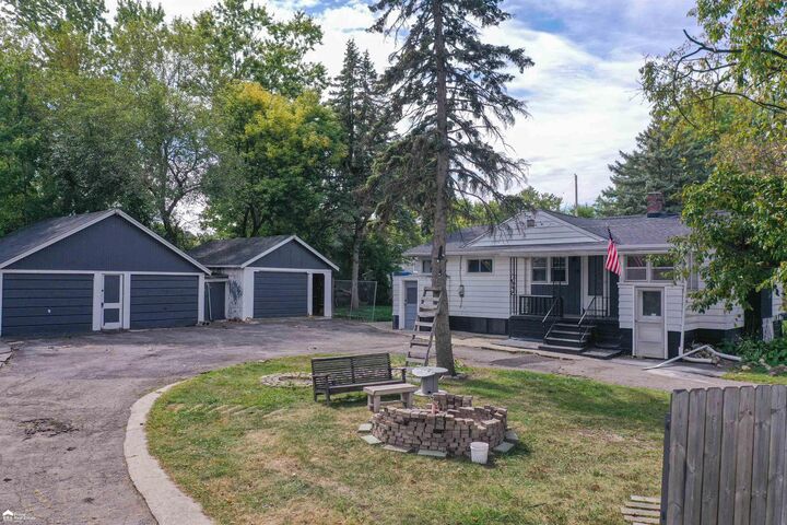 Property Photo: 1442 Natalie Drive MI 48529