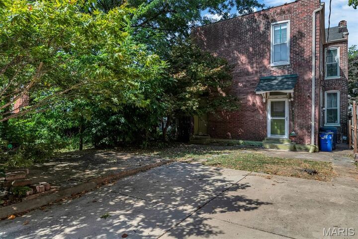 Property Photo:  2708 Indiana Avenue  MO 63118 