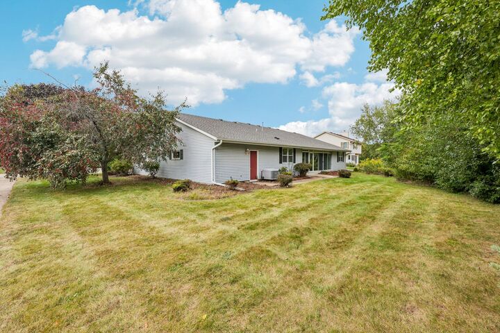 Property Photo:  1435 Eldorado Dr  WI 53066 