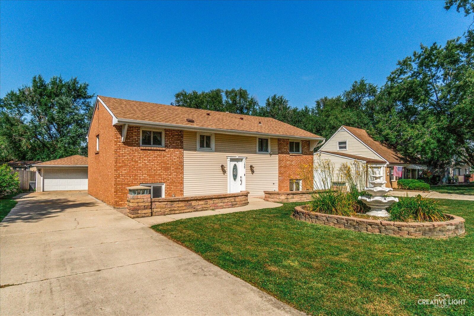 Property Photo: 129 Oxford Road IL 60440