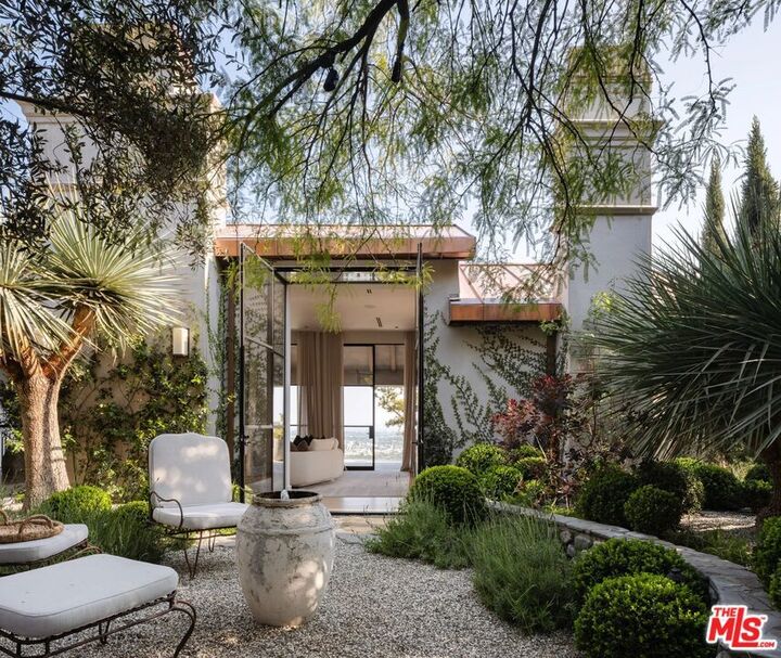 Property Photo:  9360 Readcrest Drive  CA 90210 