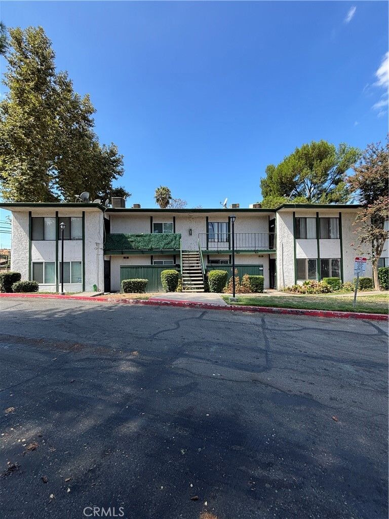 Property Photo:  1735 E Washington Street  CA 92324 