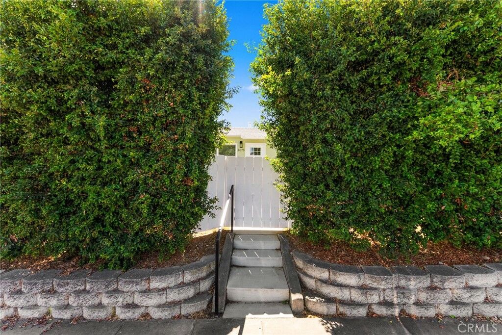 Property Photo:  2075 Reed Ave.  CA 92109 