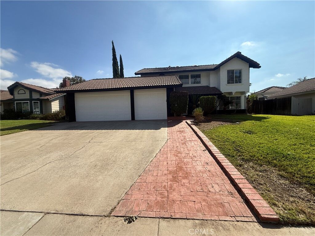 Property Photo:  10920 Fenton Road  CA 92557 