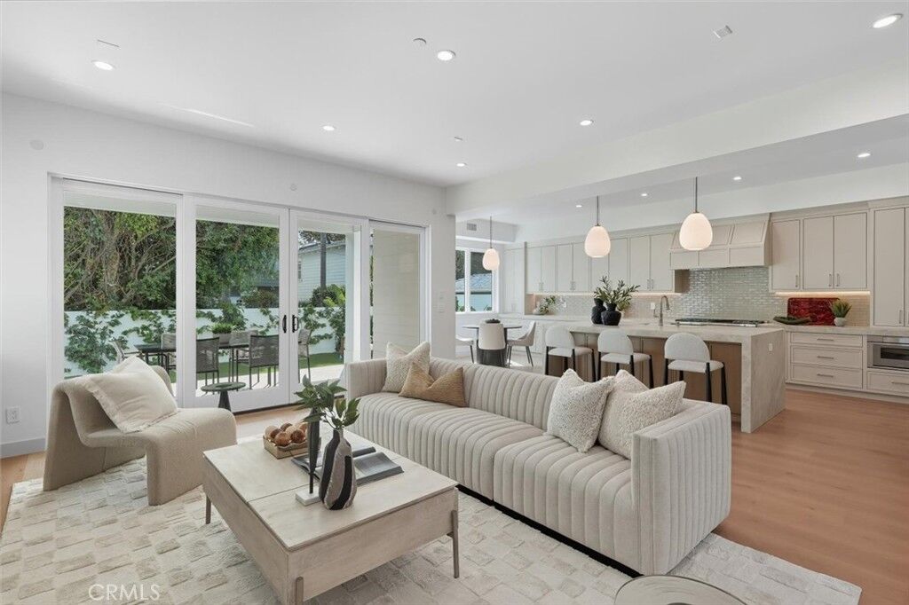 Property Photo:  2904 Palm Avenue  CA 90266 