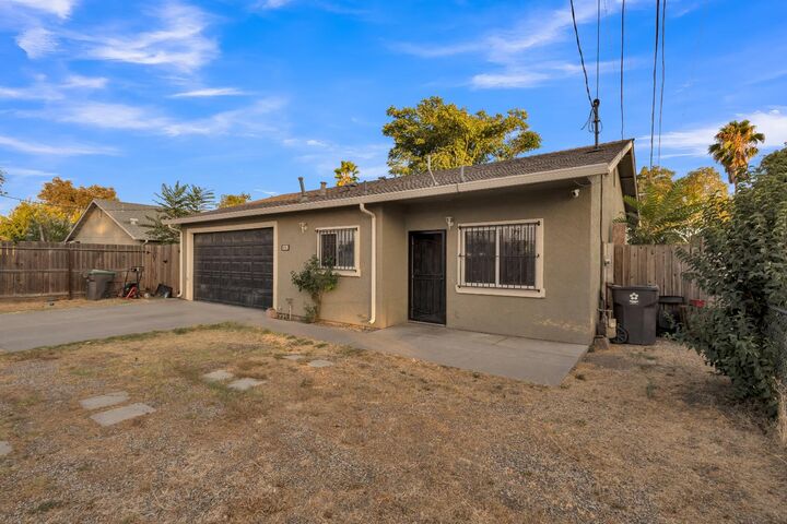 Property Photo:  2484 Francis Street  CA 95205 
