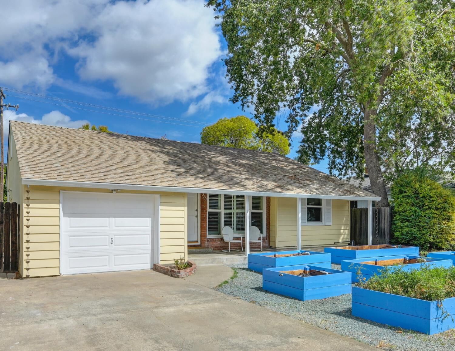 Property Photo: 2333 22nd Avenue CA 95822