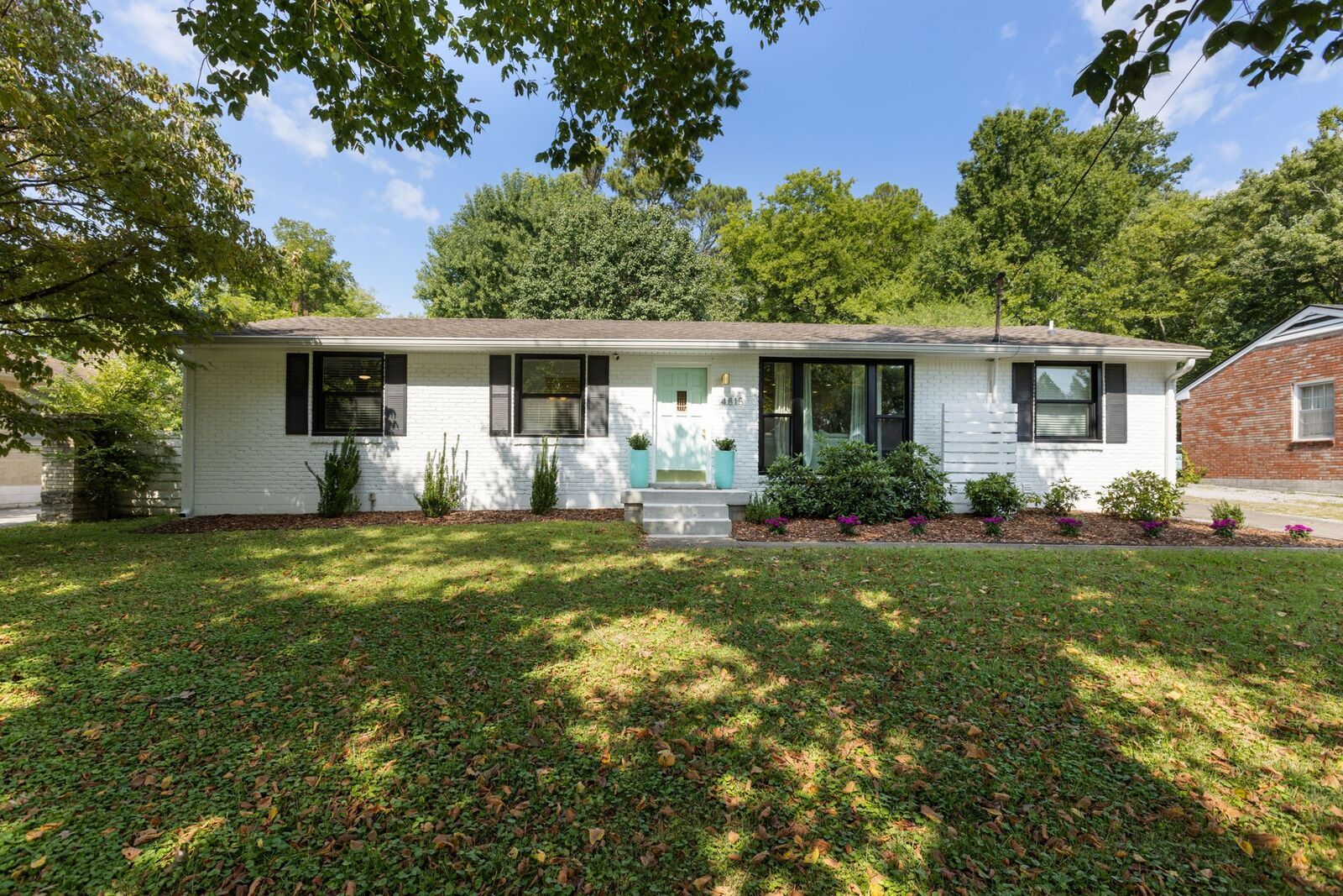 Property Photo: 4815 Milner Dr TN 37211