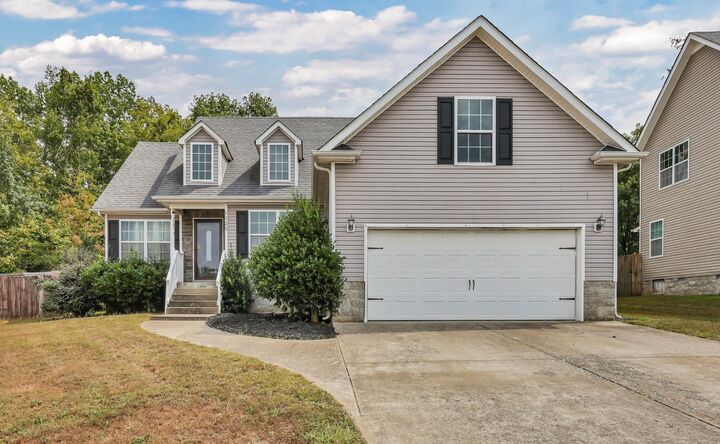 Property Photo:  1129 Meachem Dr  TN 37042 
