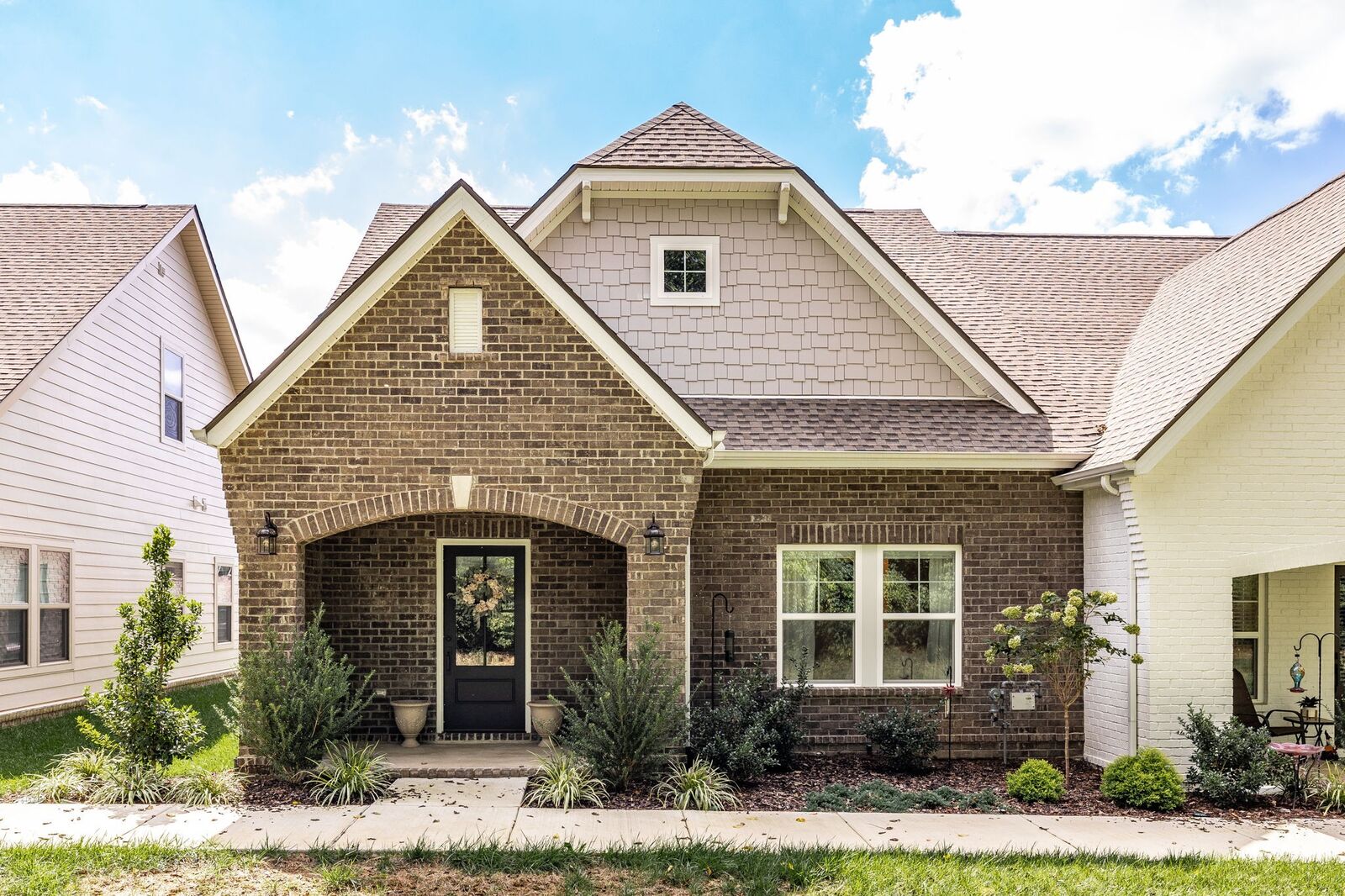 Property Photo:  760 Coburg Street  TN 37066 