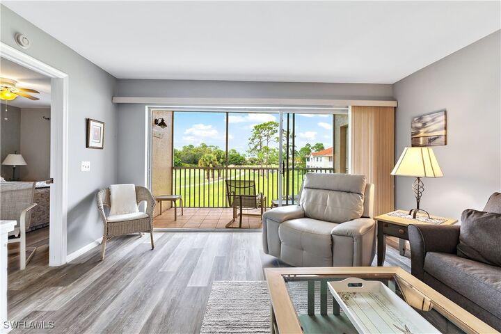 Property Photo:  1001 Eastham Way C-206  FL 34104 