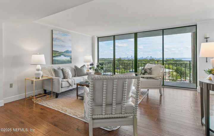 Property Photo:  4401 Lakeside Drive 1101  FL 32210 