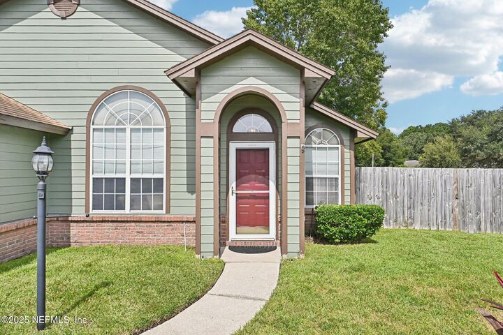 Property Photo: 2235 Thomas Lynch Court FL 32073