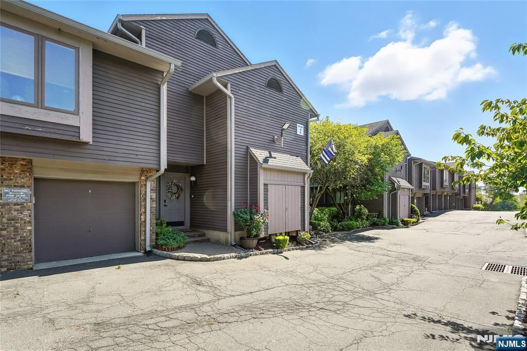Property Photo:  855 Valley Brook Avenue  NJ 07071 