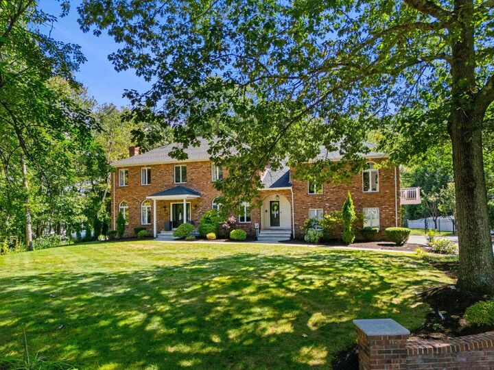 Property Photo:  28 Fox Run Lane  NH 03079 