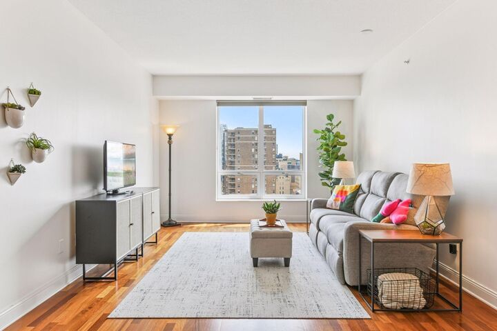 Property Photo: 100 3rd Avenue S 1101 MN 55401