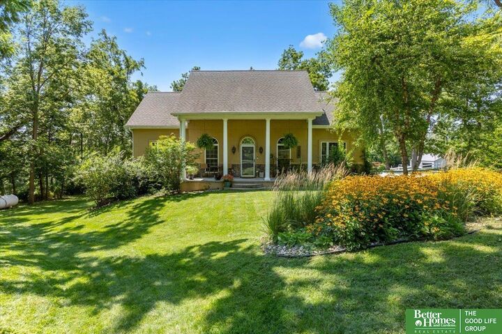9614 N 35th Street  Omaha NE 68112 photo
