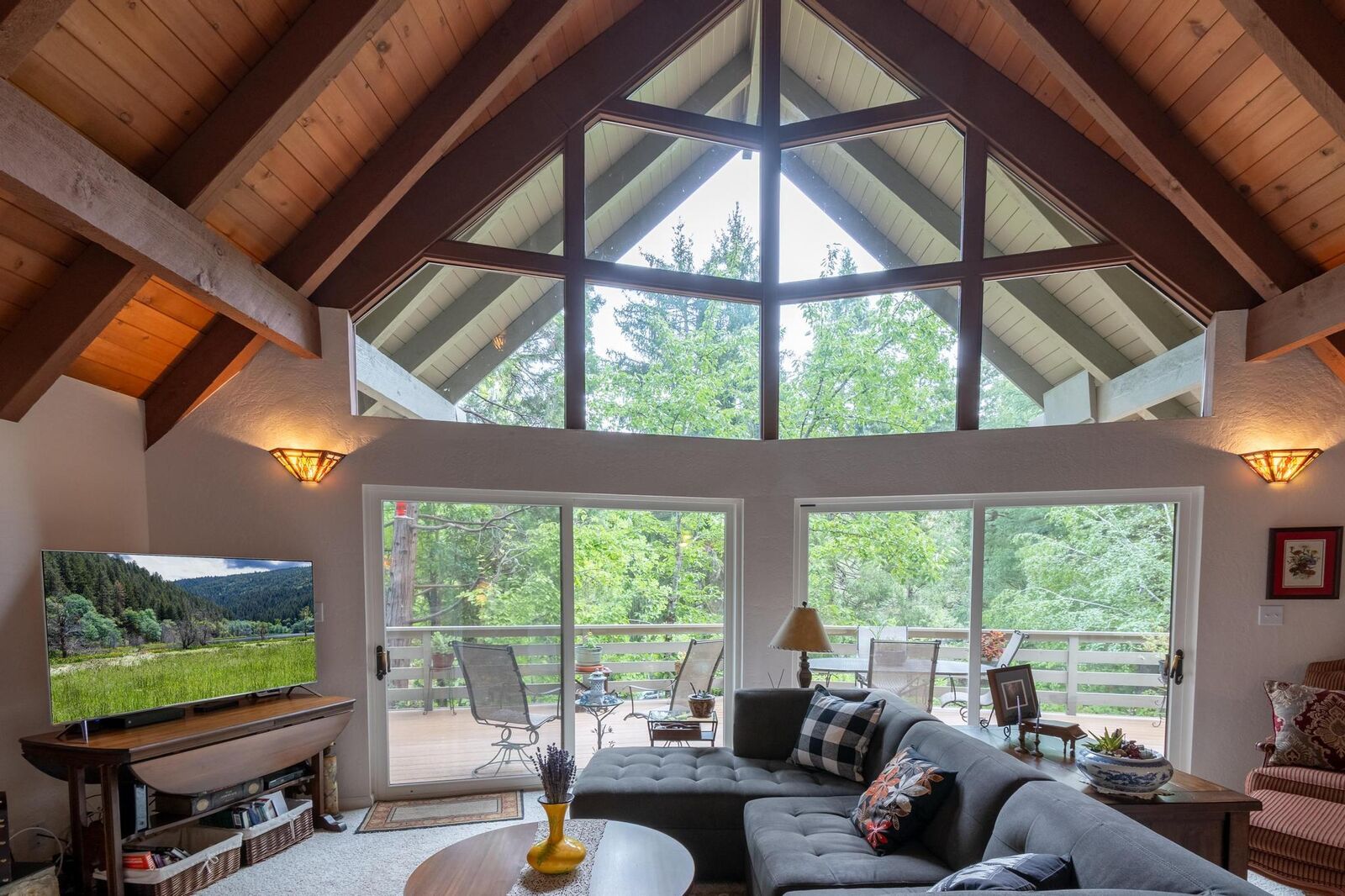 Property Photo:  355 Granite Street  OR 97520 