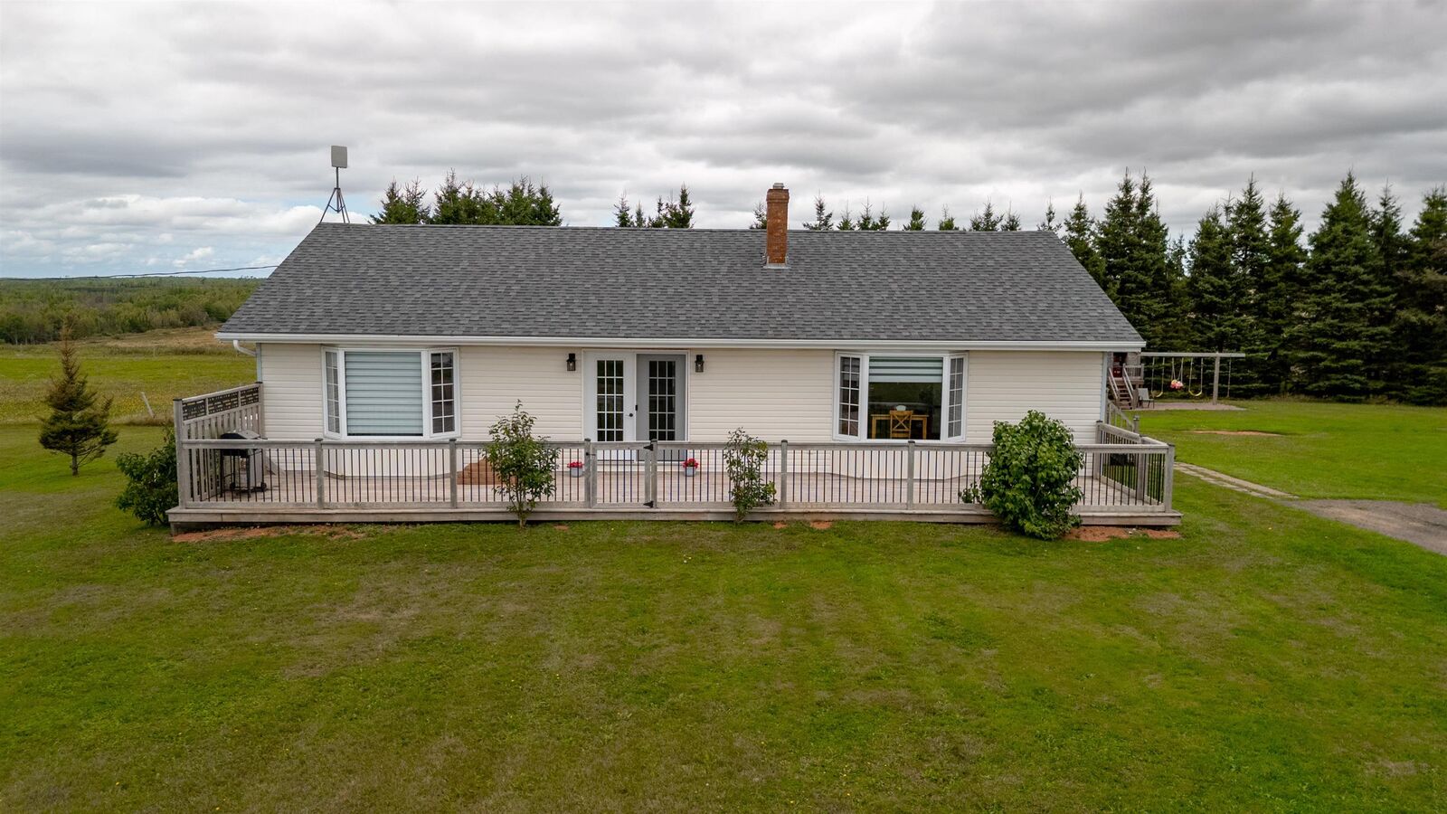 Property Photo:  165 Beech Hill Road  PE C0A 2E0 