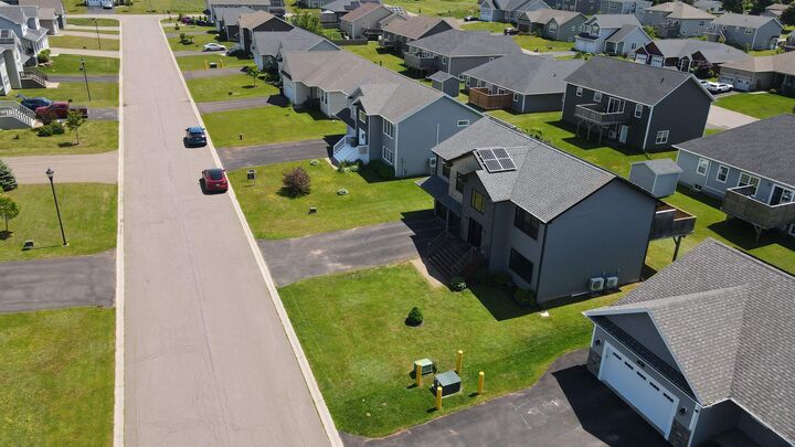 Property Photo:  27 Chancellor Street  PE C1E 0G1 