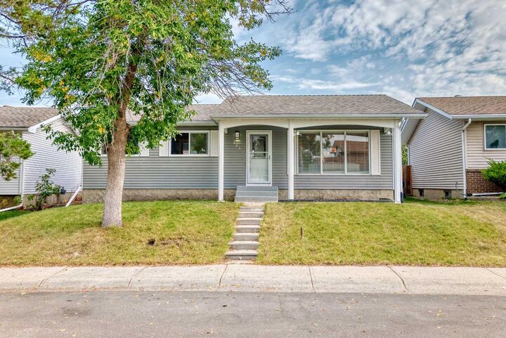 424 Rundlehill Way NE  Calgary AB T1Y 2P7 photo