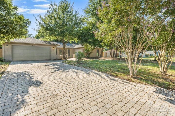 4165 Monteigne Dr  Pensacola FL 32504 photo