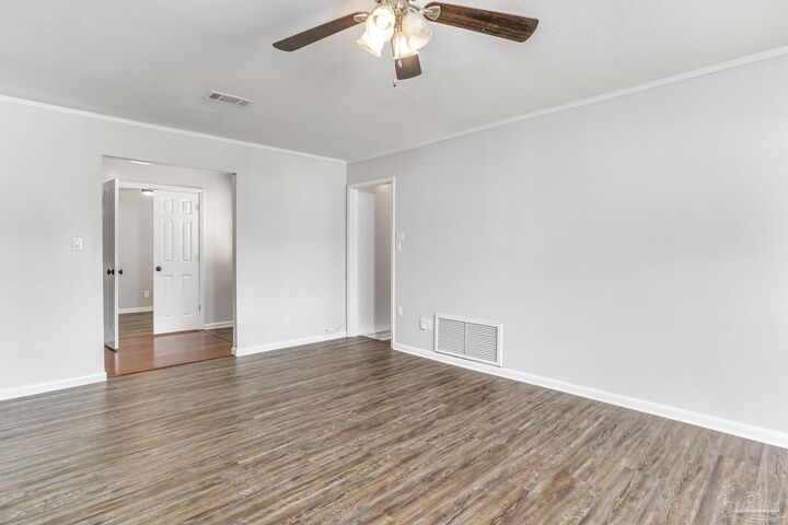 Property Photo:  960 Langley Ave  FL 32504 