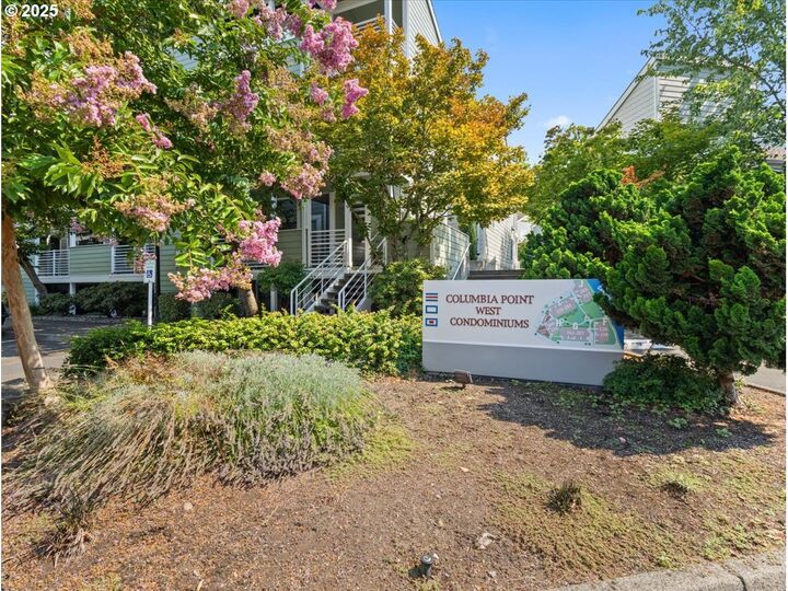Property Photo:  289 N Hayden Bay Dr  OR 97217 